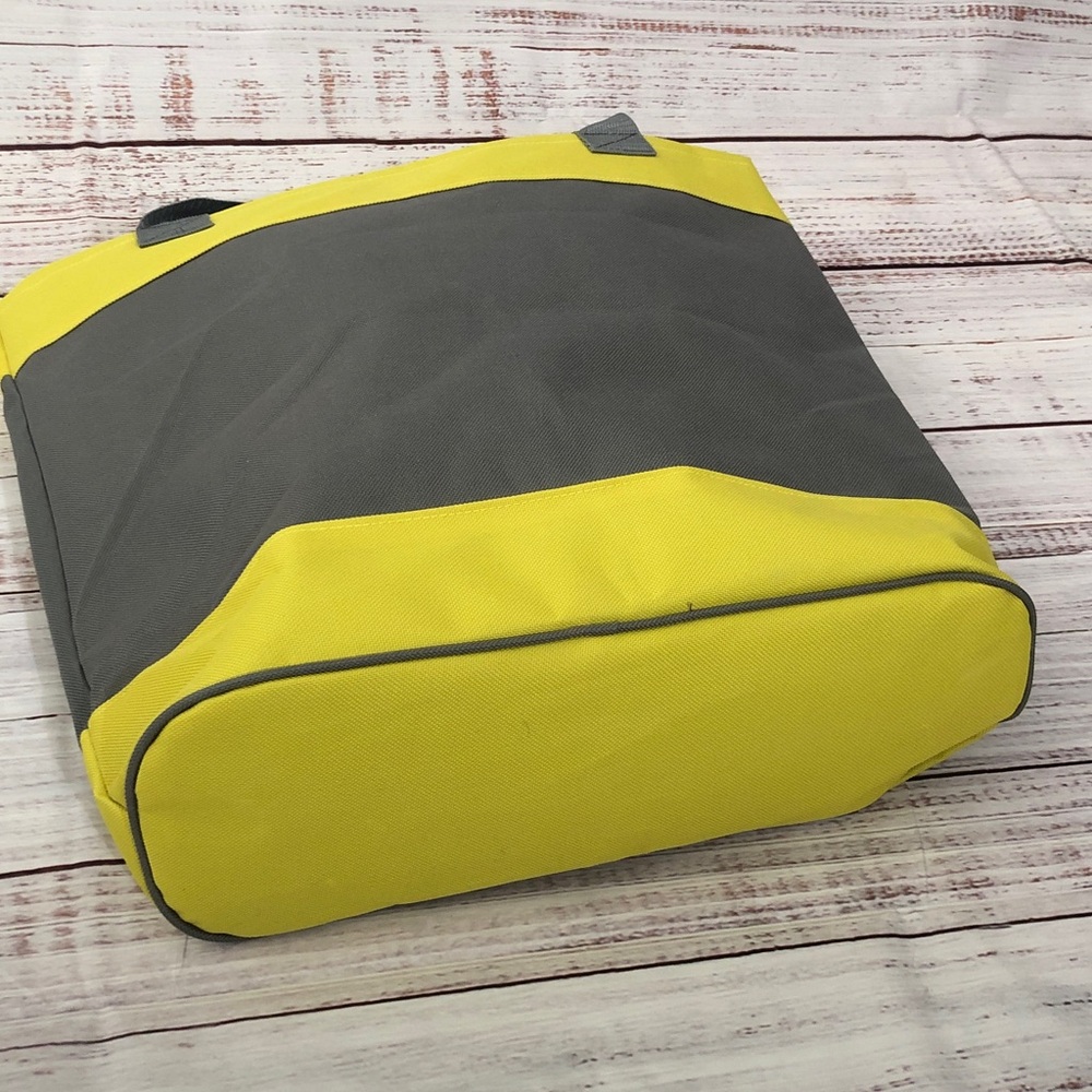 Westin Hotel Gray and Yellow Travel Tote Bag Large - Picture 4 of 10